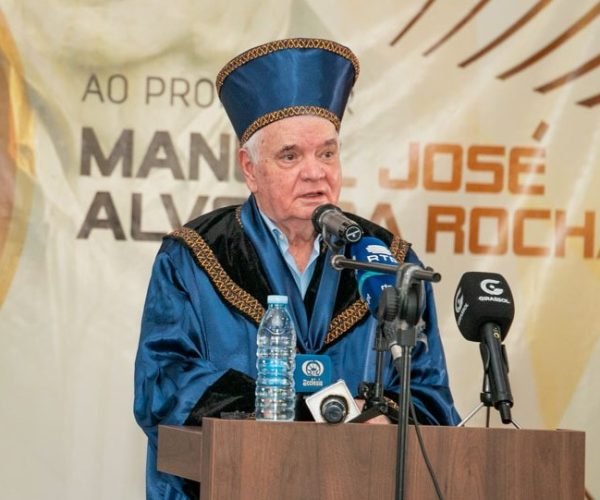 Banco Mundial homenageia Alves da Rocha na UCAN