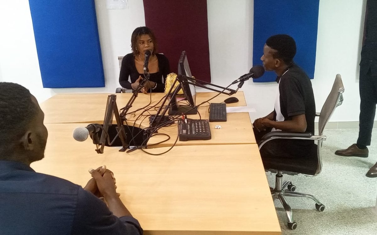 Debate Académico na Rádio da Faculdade de Ciências Sociais